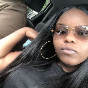 Meet your Posher, Kiasha